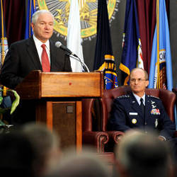 U.S. Defense Secretary Robert Gates and General Kevin Chilton, USAF