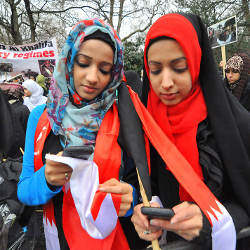 protesters with smartphones
