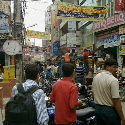 computer bazaar in Bangalore, India