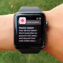 smartwatch displays COVID-19 update