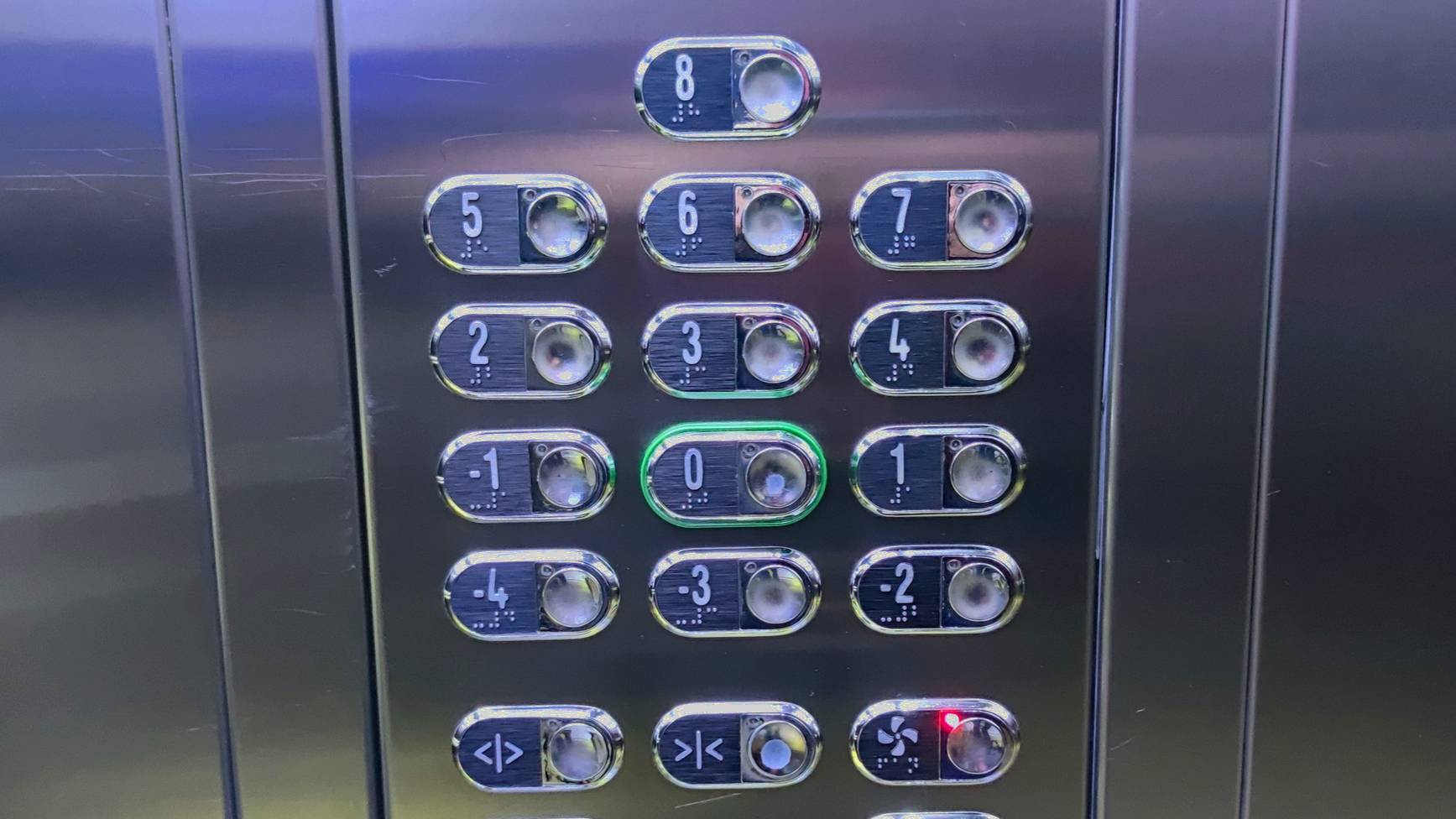 numbered elevator buttons